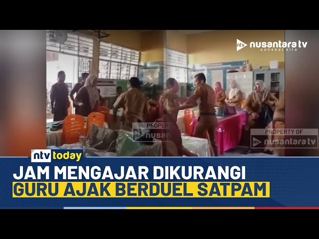 Youtube Thumnail image of : Ngamuk Diduga Jam Mengajar Dikurangi, Guru Honorer Banting Kursi Hingga Ajak Berduel Satpam | NTV
