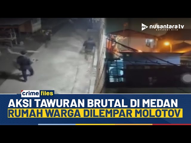 Youtube Thumnail image of : Mencekam! Detik-detik Tawuran Brutal di Medan, Bom Molotov Dilempar ke Rumah Warga | CRIME FILES