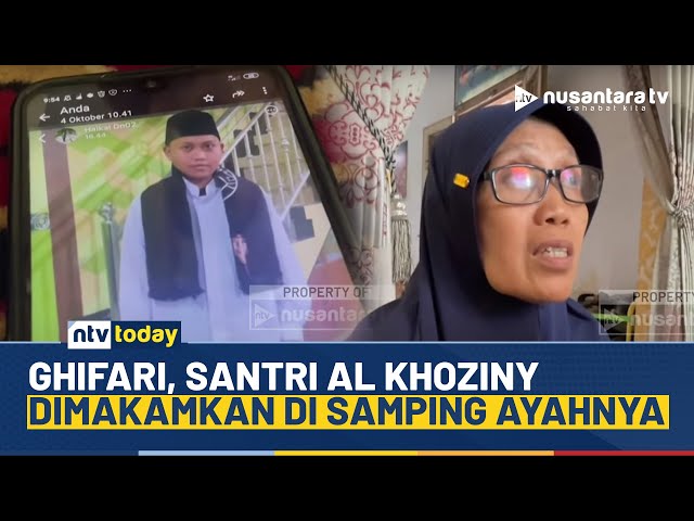 Youtube Thumnail image of : Cerita Pilu Ghifari, Santri Ponpes Al Khoziny Sempat Minta Umroh Kini Dimakamkan di Samping Ayahnya